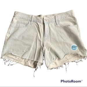 NWT Old Navy Distressed Cut-Off Jean Shorts  - 3.5 inch inseam sz 10 reg.